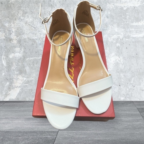 New with Box ♥️White  chunky Heels with Ankle Strap ♥️ - Picture 3 of 5